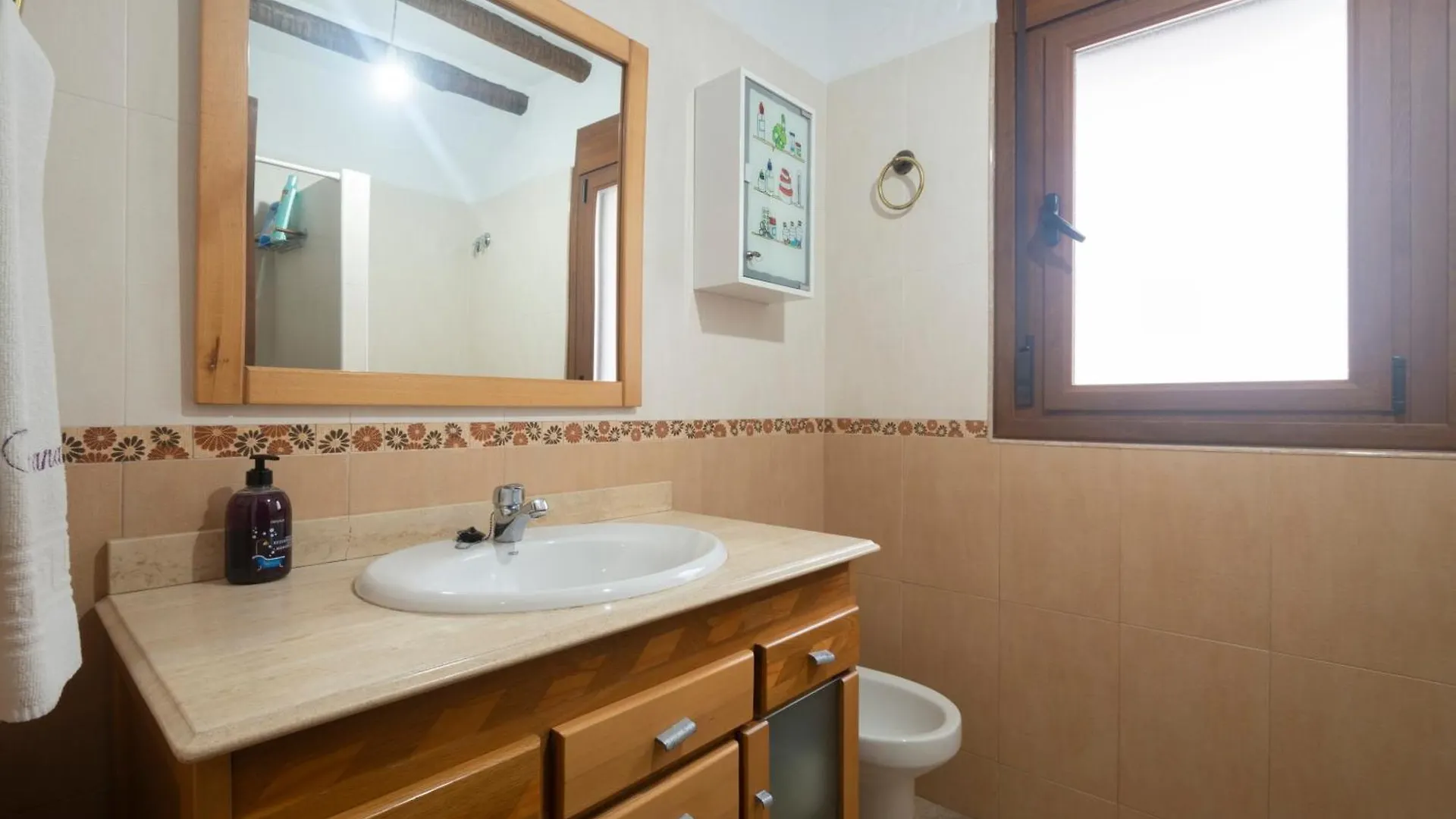 Villa Charming House In Cadiar With View Сasa de vacaciones